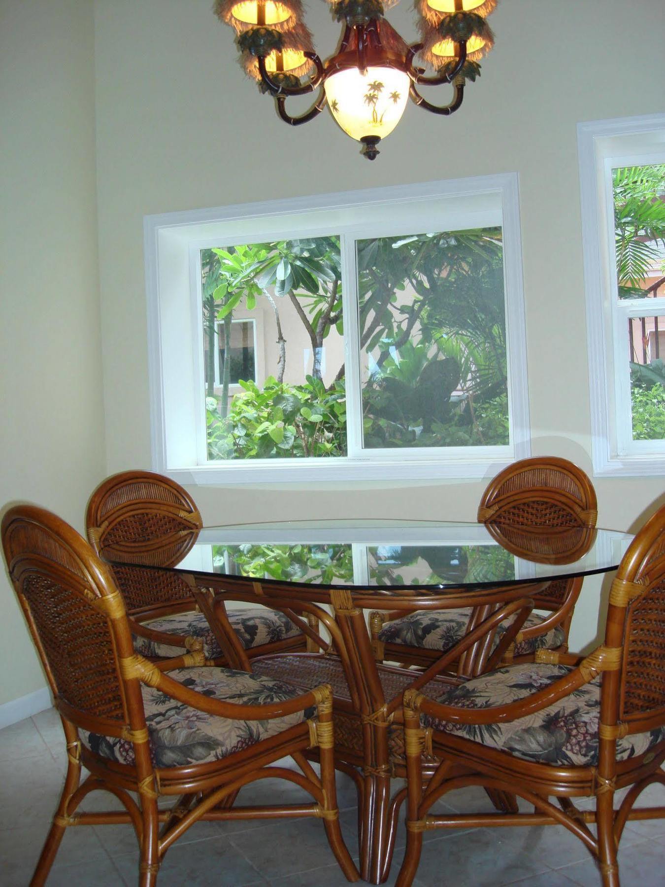 Maui Beach House B & B Kahana Esterno foto
